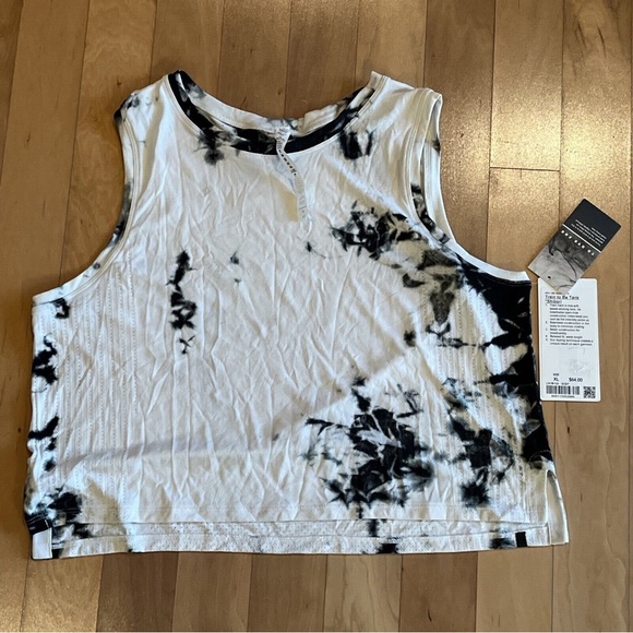 Lulu lemon tank - Picture 2 of 3